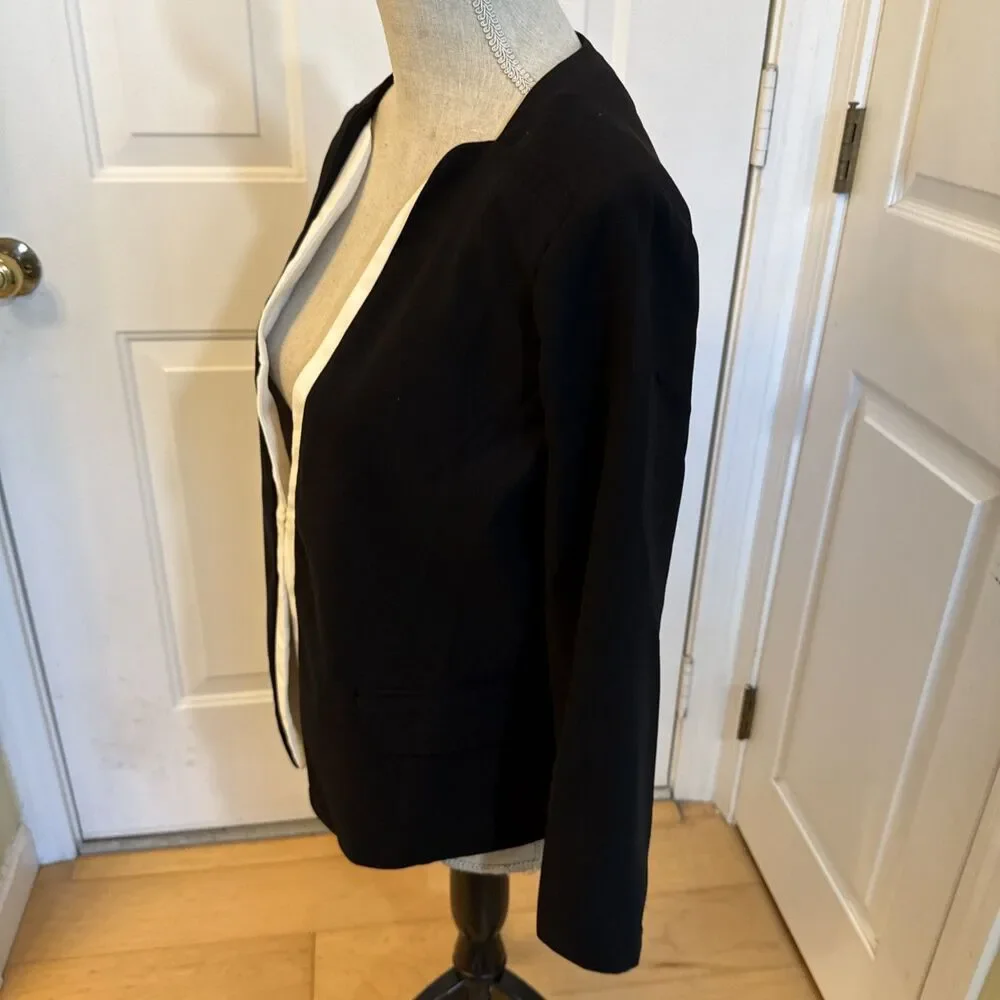 TUXEDO JACKET Kenneth Cole Women’s Black And White Size Medium Classic Blazer